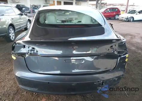 2022 Tesla Model 3 Rear-Wheel Drive из США, поврежденный, VIN 5YJ3E1EA9NF136478